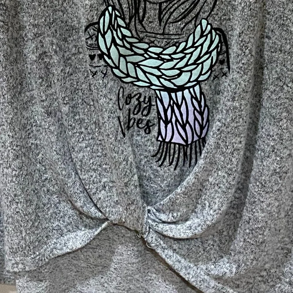 Sylish front tie knot top